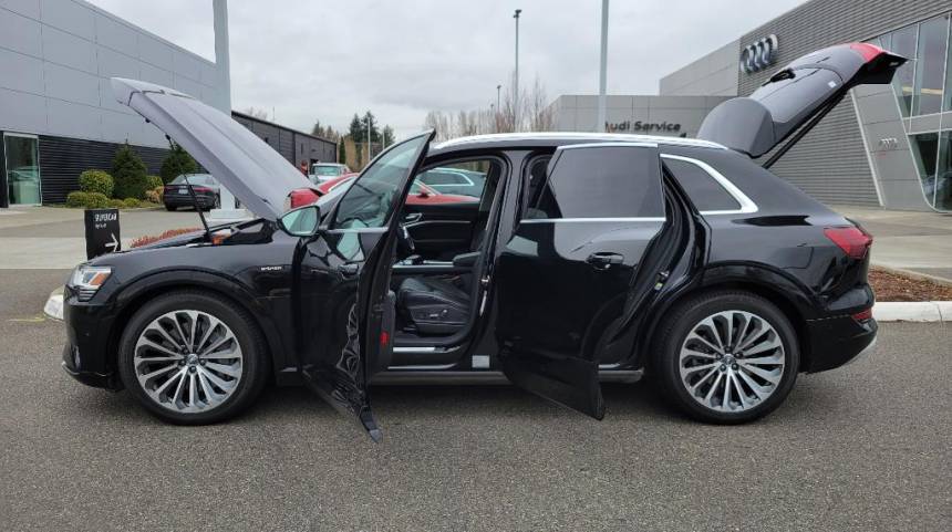 2019 Audi e-tron WA1VABGE4KB011388