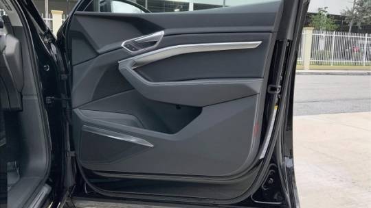 2019 Audi e-tron WA1LAAGE2KB013707