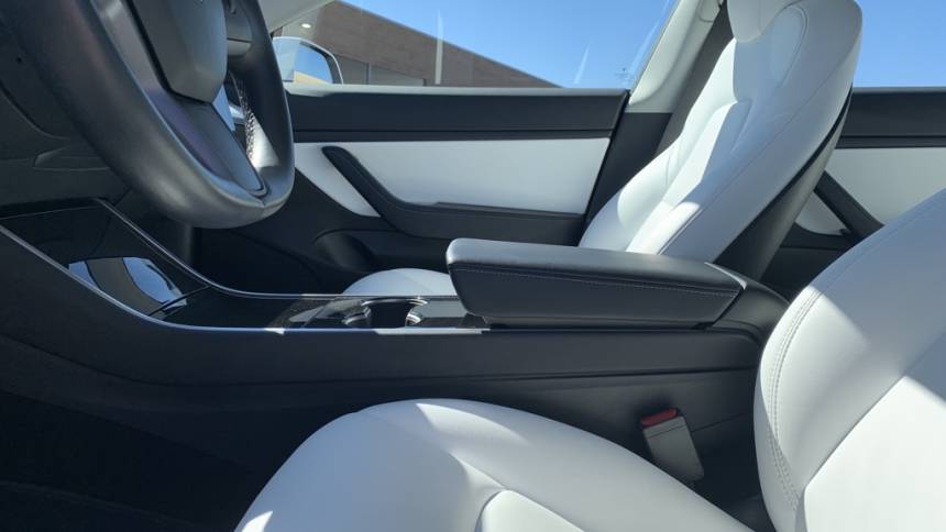 2018 Tesla Model 3 5YJ3E1EB6JF098162