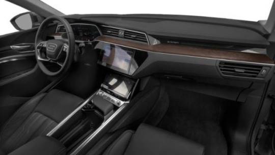 2021 Audi e-tron WA1VAAGE6MB027041