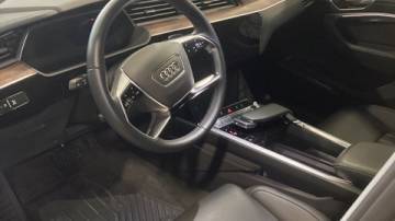 2019 Audi e-tron WA1VAAGE4KB023003