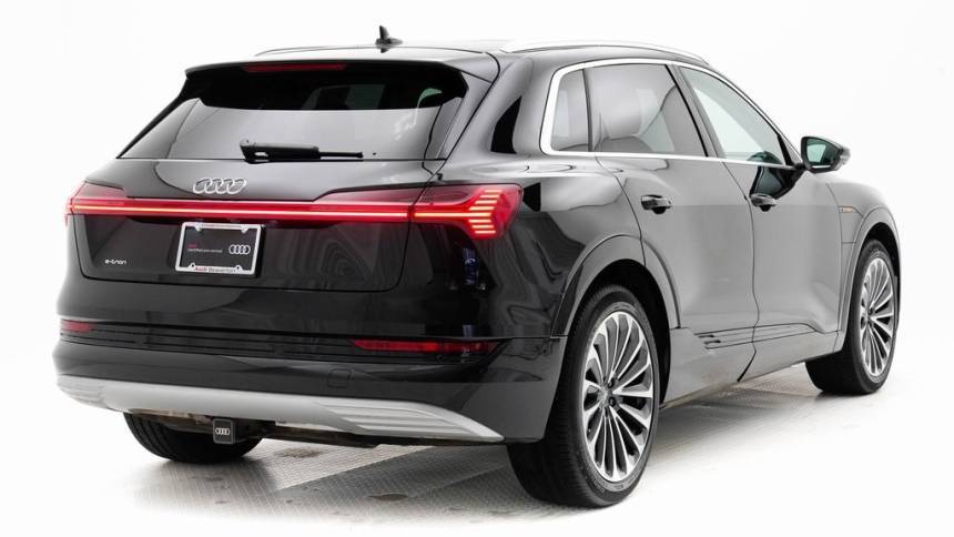 2019 Audi e-tron WA1VABGE9KB011385