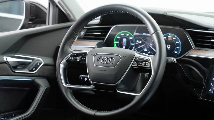 2019 Audi e-tron WA1VABGE9KB011385