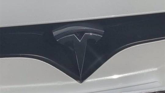 2018 Tesla Model S 5YJSA1E40JF271392