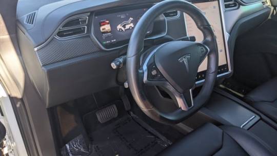 2017 Tesla Model X 5YJXCDE25HF076804