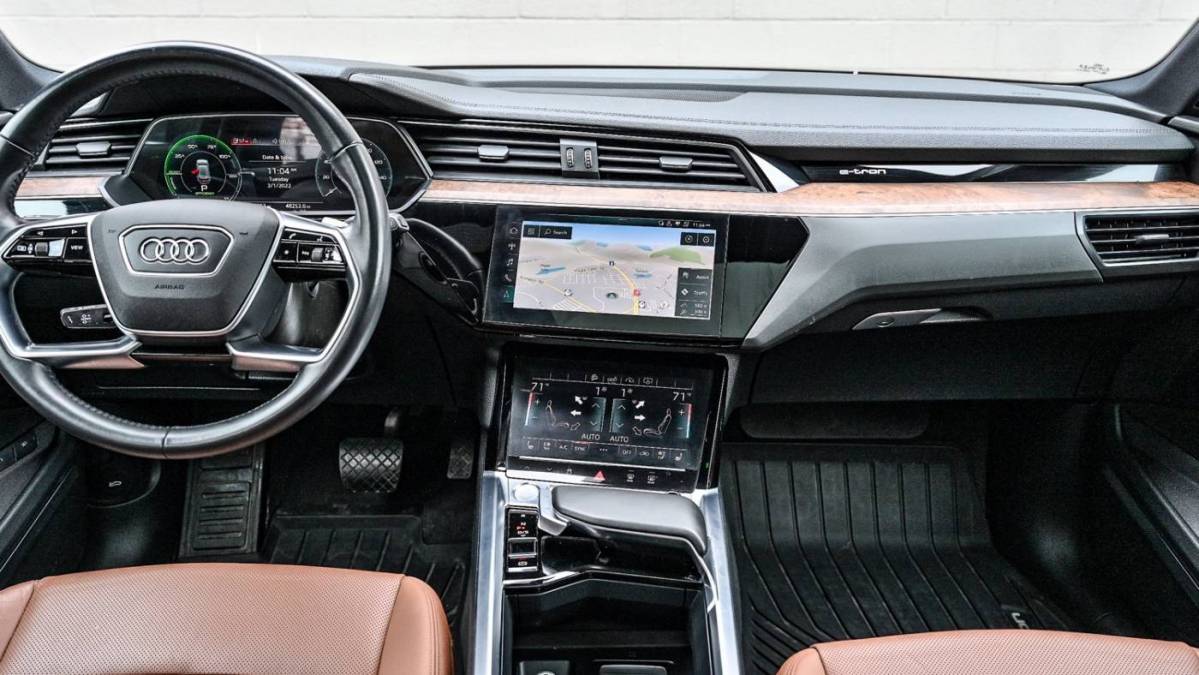 2019 Audi e-tron WA1LAAGE8KB020550