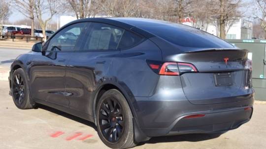 2021 Tesla Model Y 5YJYGDEE3MF095266