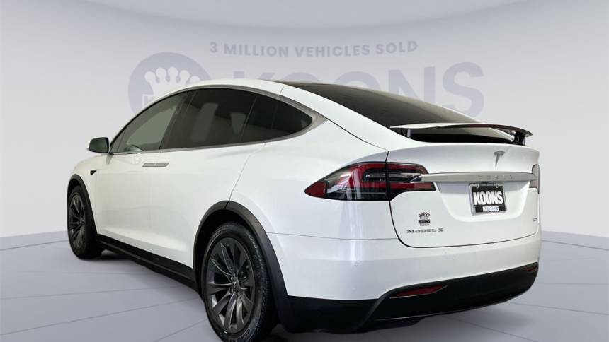 2018 Tesla Model X 5YJXCBE28JF088665