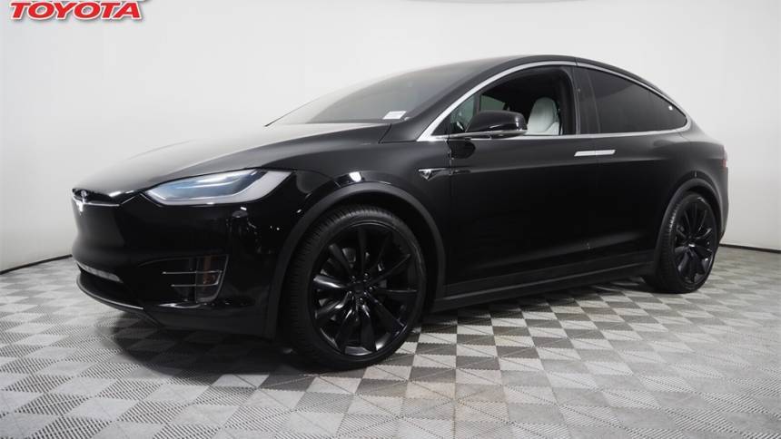 2018 Tesla Model X 5YJXCDE27JF087681