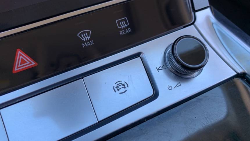 2019 Audi e-tron WA1LAAGEXKB023465