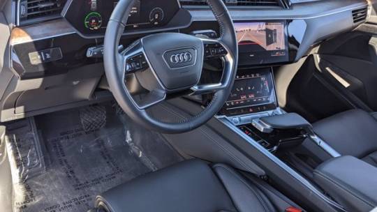 2019 Audi e-tron WA1VAAGE1KB022178