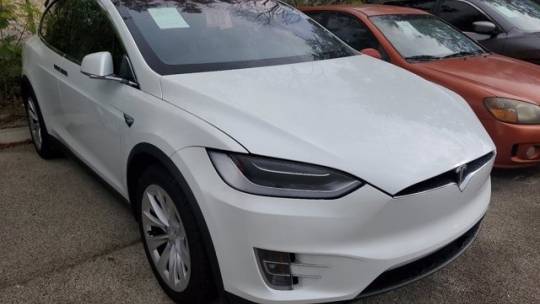 2018 Tesla Model X 5YJXCAE4XJF138140