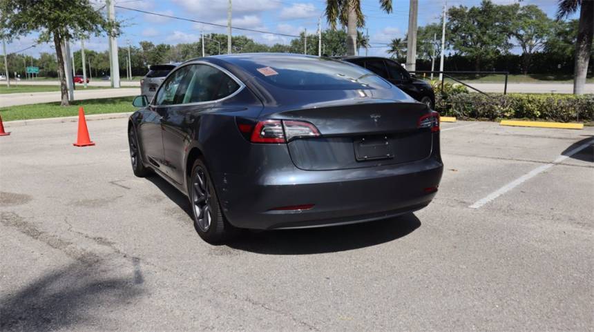 2019 Tesla Model 3 5YJ3E1EB6KF195413