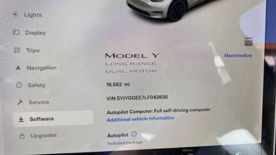 2020 Tesla Model Y 5YJYGDEE7LF042830