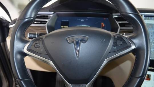 2015 Tesla Model S 5YJSA1H11FF093212
