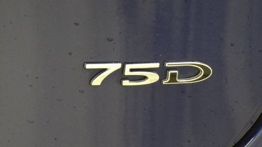 2017 Tesla Model X 5YJXCDE22HF054257