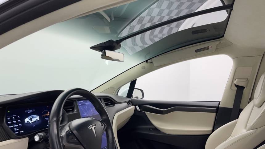 2018 Tesla Model X 5YJXCDE22JF136818