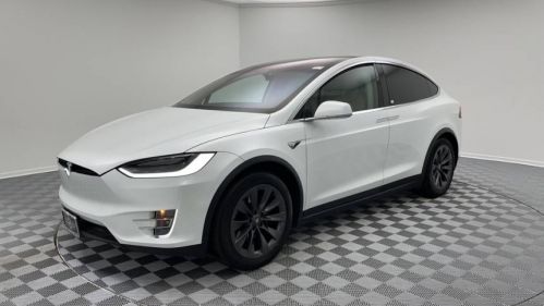 2018 Tesla Model X 5YJXCDE22JF136818