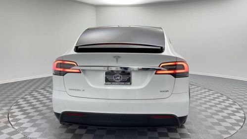 2018 Tesla Model X 5YJXCDE22JF136818