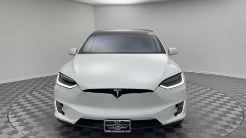 2018 Tesla Model X 5YJXCDE22JF136818