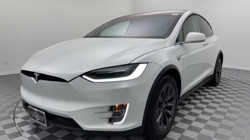 2018 Tesla Model X 5YJXCDE22JF136818