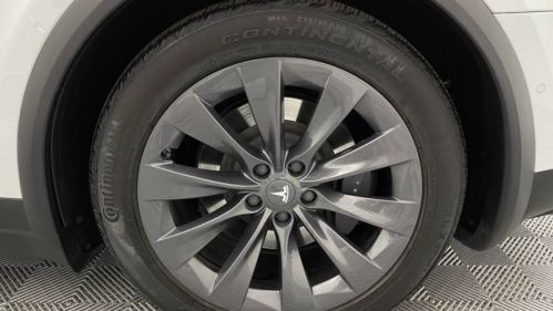 2018 Tesla Model X 5YJXCDE22JF136818