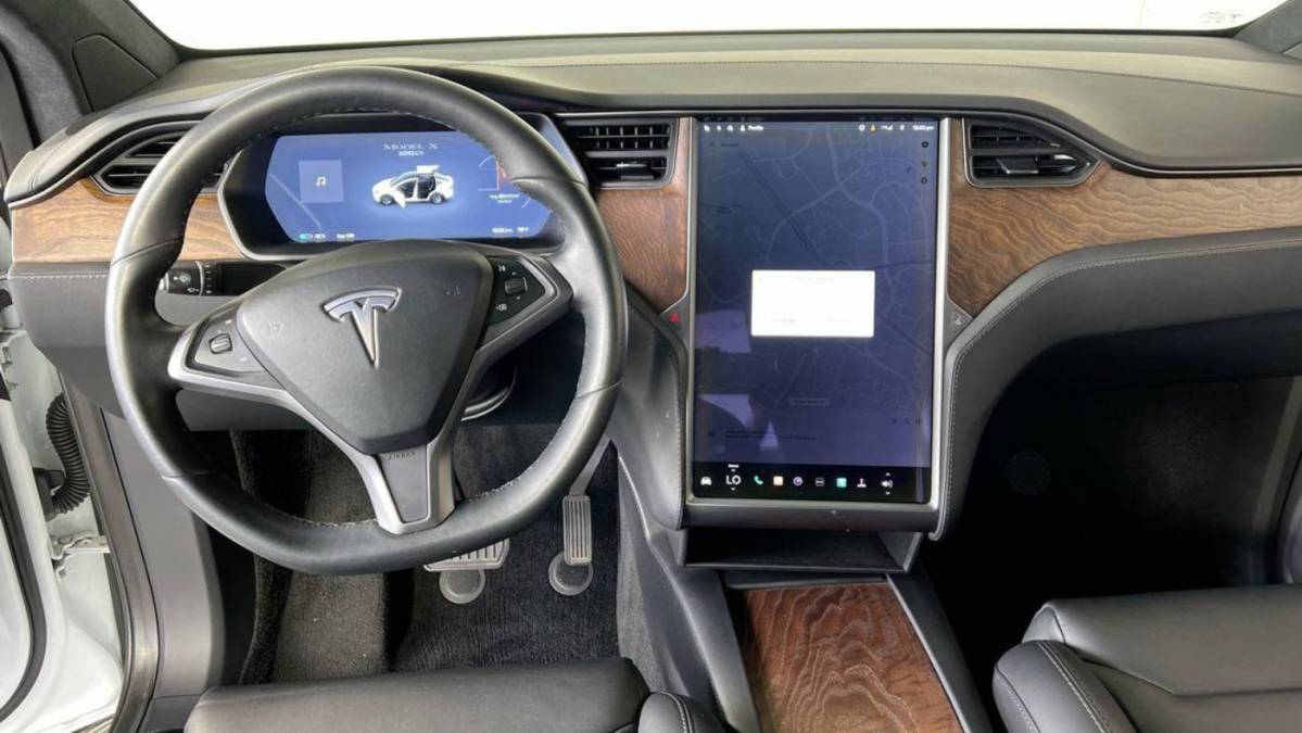 2018 Tesla Model X 5YJXCBE26JF138074