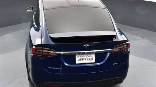 2018 Tesla Model X 5YJXCDE20JF124506