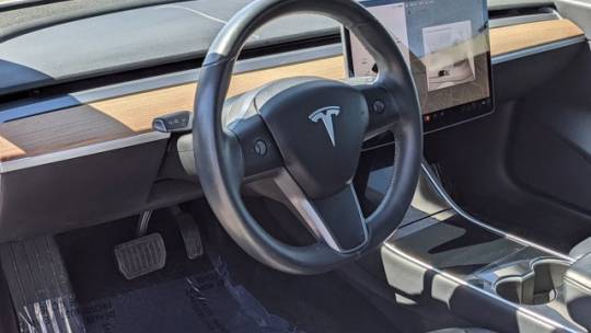 2019 Tesla Model 3 5YJ3E1EB9KF390180
