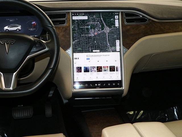 2016 Tesla Model X 5YJXCBE27GF020964