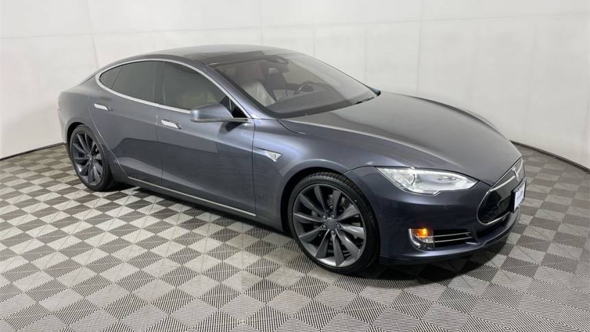 2016 Tesla Model S 5YJSA1E26GF123822