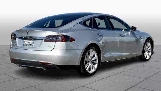 2016 Tesla Model S 5YJSA1E28GF131520