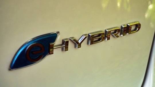 2018 Chrysler Pacifica Hybrid 2C4RC1N7XJR212910