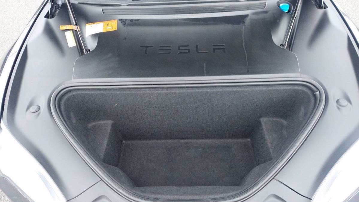 2016 Tesla Model S 5YJSA1E46GF147250