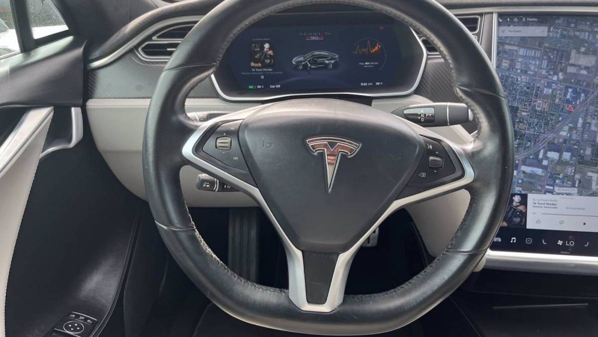 2016 Tesla Model S 5YJSA1E42GF132762