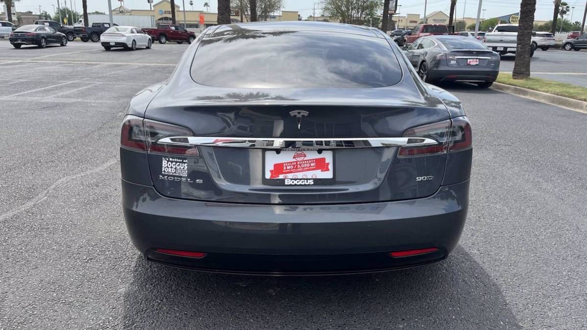 2016 Tesla Model S 5YJSA1E26GF167318