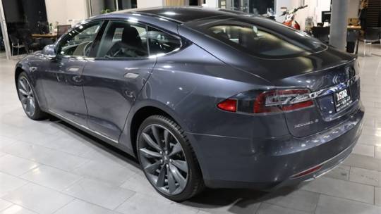 2015 Tesla Model S 5YJSA1H27FFP75584