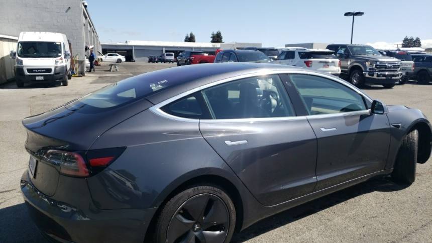 2018 Tesla Model 3 5YJ3E1EA0JF014053