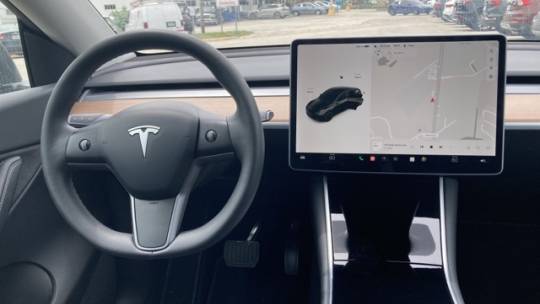 2021 Tesla Model Y 5YJYGDEE6MF078462