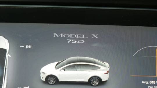 2018 Tesla Model X 5YJXCBE25JF090292