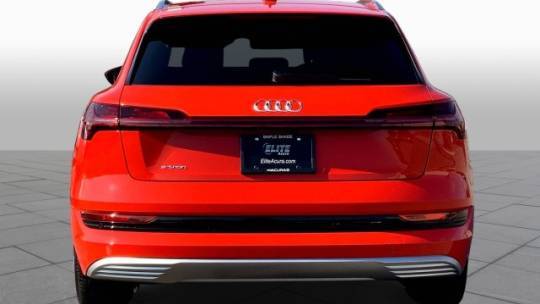 2019 Audi e-tron WA1VABGE6KB009738