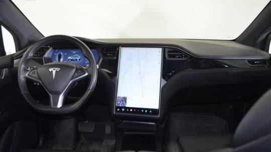 2018 Tesla Model X 5YJXCBE24JF100942