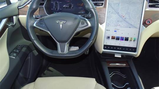 2016 Tesla Model X 5YJXCAE47GF000726