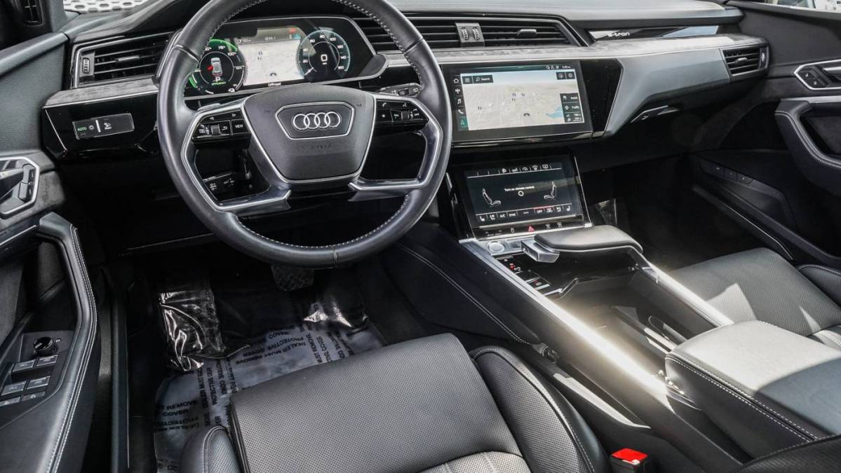 2019 Audi e-tron WA1VAAGE2KB008015