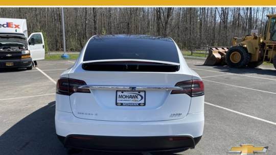 2018 Tesla Model X 5YJXCBE29JF089436
