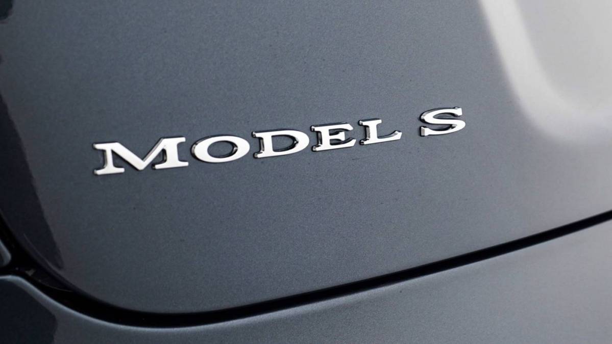 2016 Tesla Model S 5YJSA1E43GF126274