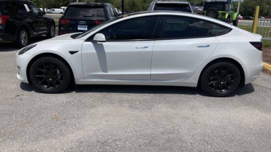 2018 Tesla Model 3 5YJ3E1EA8JF063436