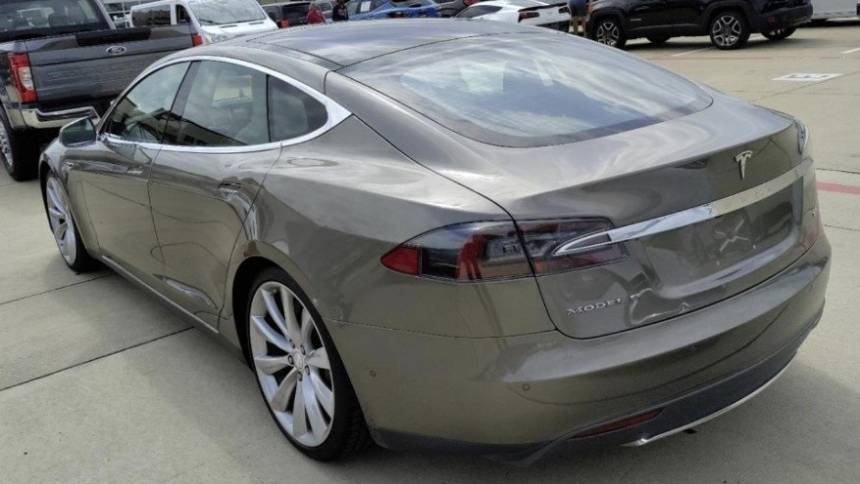 2015 Tesla Model S 5YJSA1H15FF087557
