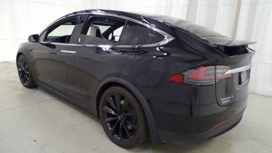 2017 Tesla Model X 5YJXCBE2XHF076561