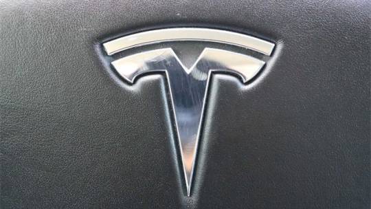 2013 Tesla Model S 5YJSA1CN4DFP07094